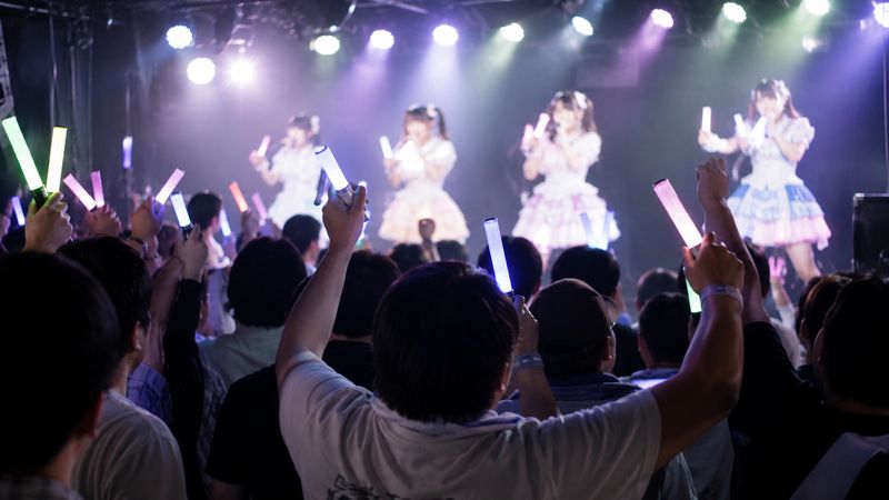 2.地下アイドルが「やばい」と言われる経済的な理由